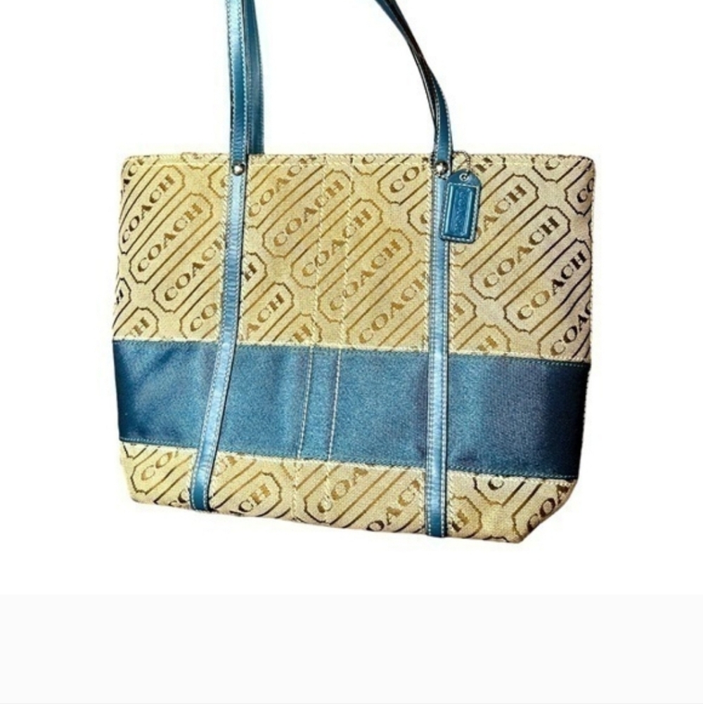 Coach Signature Lozenge Tote Bag (model number F12252